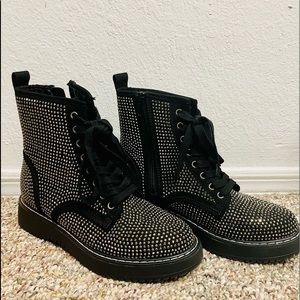 Steve Madden- Madden girl size 8 in women’s. Black with silver studs. Brand new.